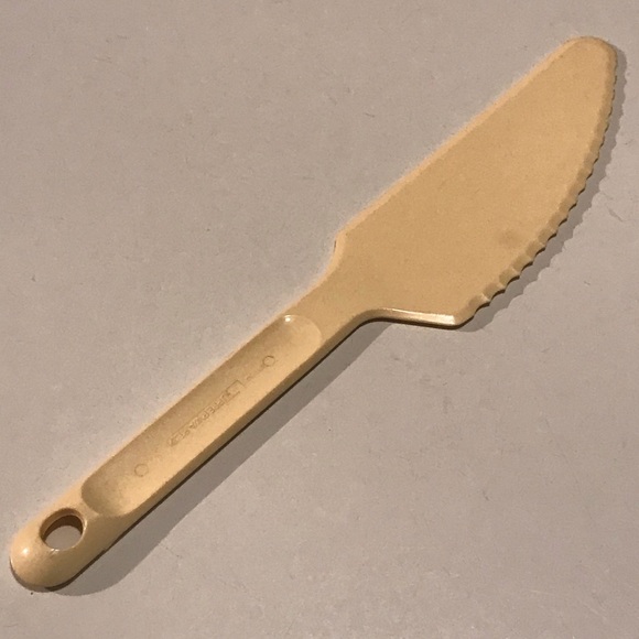 Tupperware Cutter Slicer - Picture 1 of 3